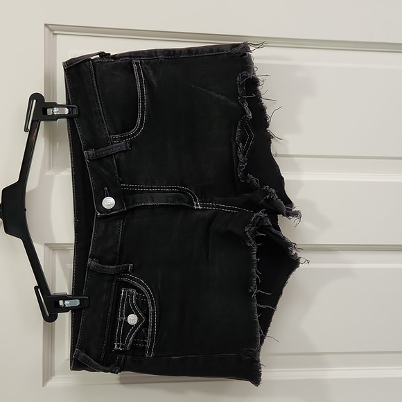 True Religion Joey Frayed Black Jeans Shorts - Picture 9 of 10